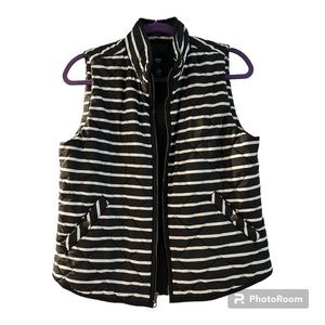 Gap Quilted Vest- Size Medium